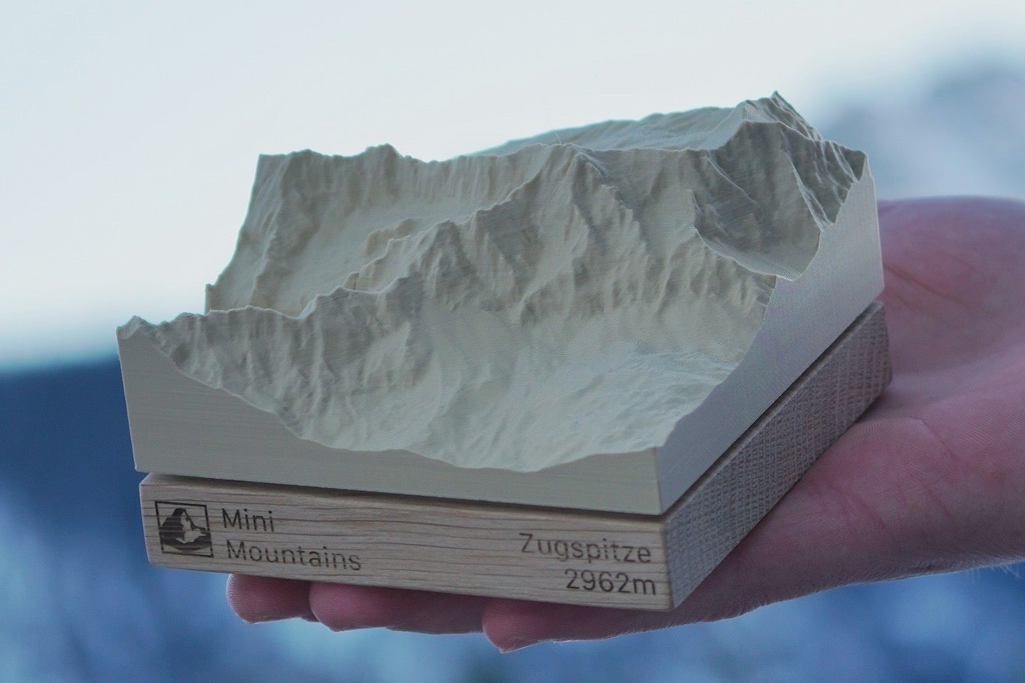 Miniaturmodell: individuelles Bergrelief